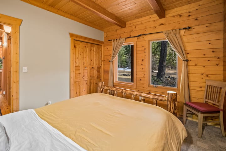 Dormitorio de la planta baja #2 - Cama Queen