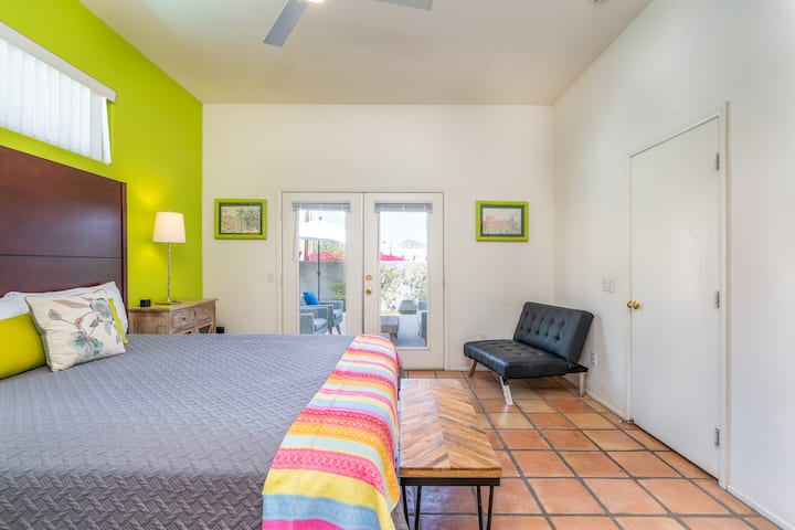 غرفة النوم الرئيسية ، سرير كينج 