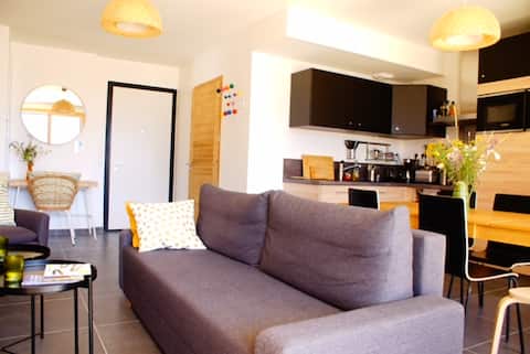 Annonce Airbnb populaire: New apartment – at the foot of the slopes OZ/ALPE D'HUEZ à Oz