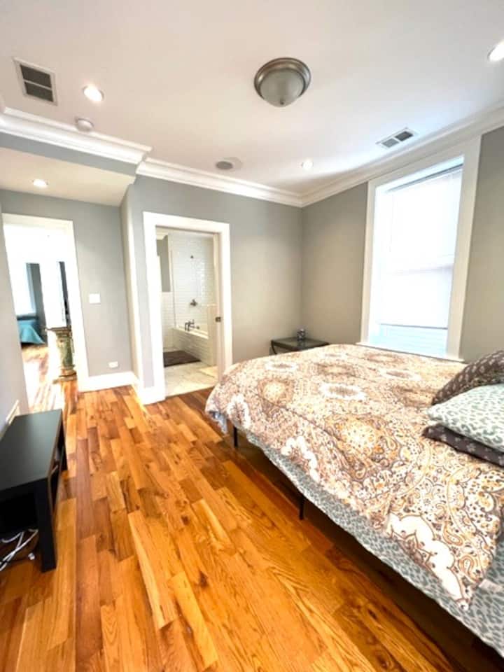 חדר שינה בקומה השלישית. 