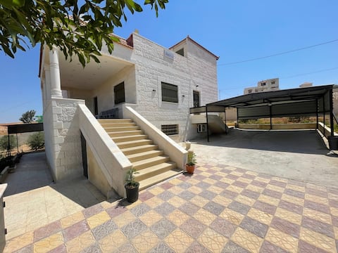 Large Villa near Ma’in hot springs & Mount Nebo