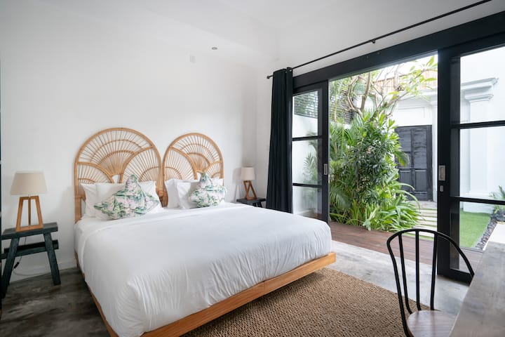 The second king bedroom can be set up with one king bed or two single beds depending on the dynamics of your group.
Each bedroom has a view of the pool and garden.