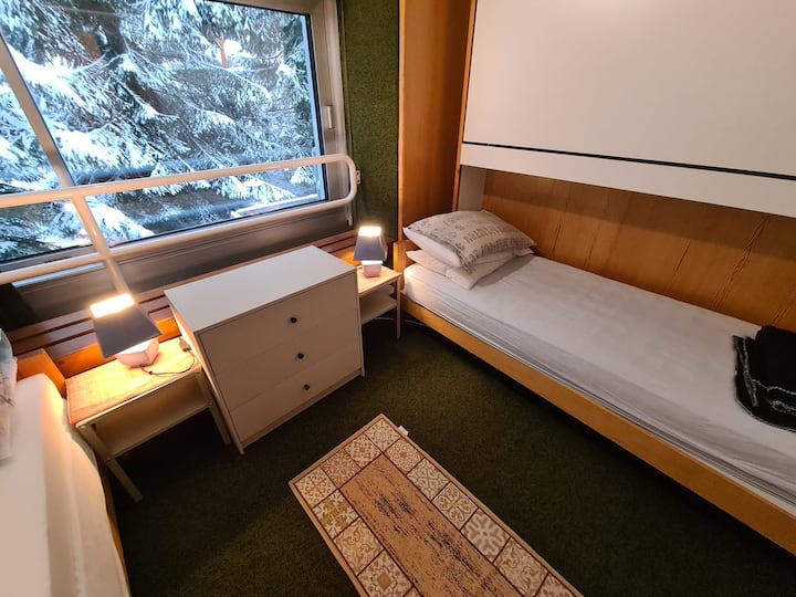 Izba s 2 alebo 3 samostatnými lôžkami