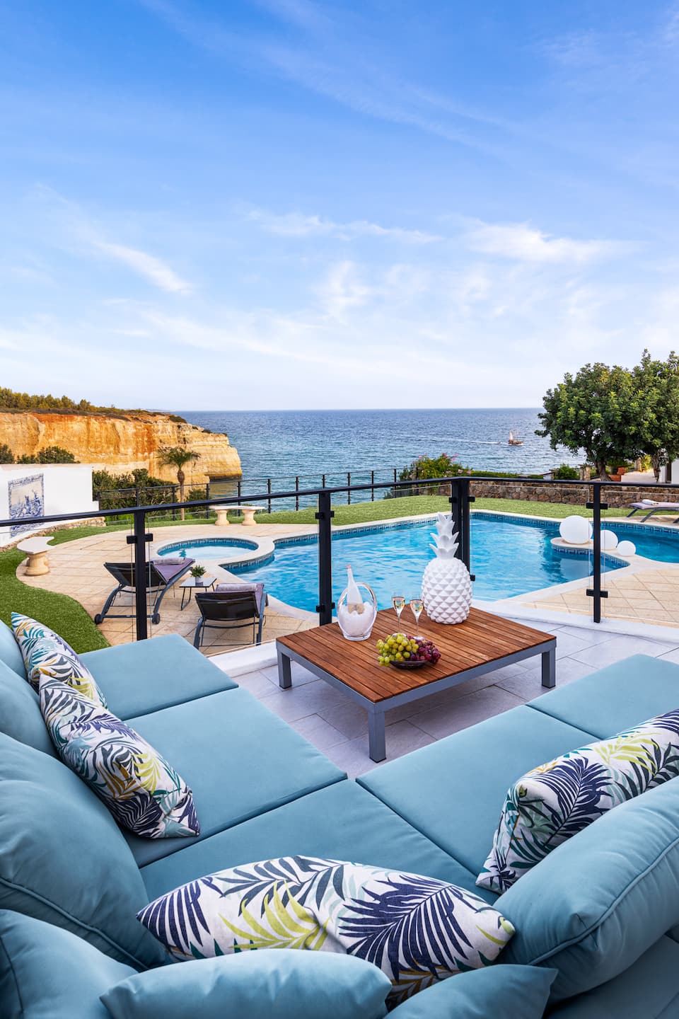 Casa Vida Mar, above the Benagil cliffs, Benagil, Algarve, Portugal, photo 9 of 10