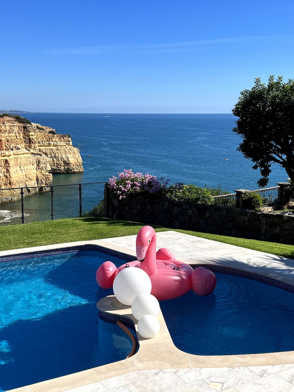 Casa Vida Mar, above the Benagil cliffs, Benagil, Algarve, Portugal, photo 4 of 10