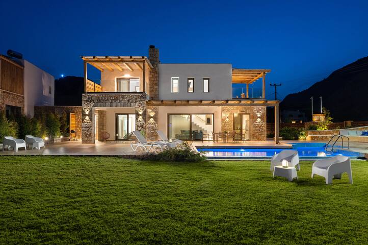 Ikaros Villa gallery image 5