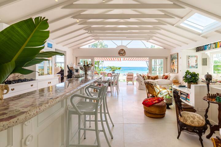 Iconic Clifton 4th Beachfront Bungalow gallery image 2