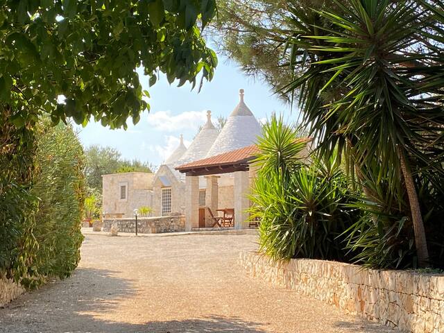 Trullo Carlotta- trullo and private pool, 7 beds gallery image 2