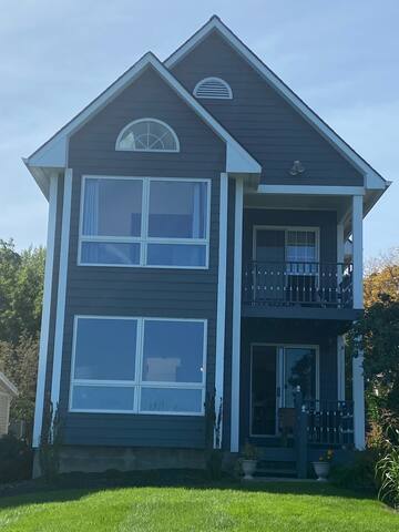 Beautiful Lake House