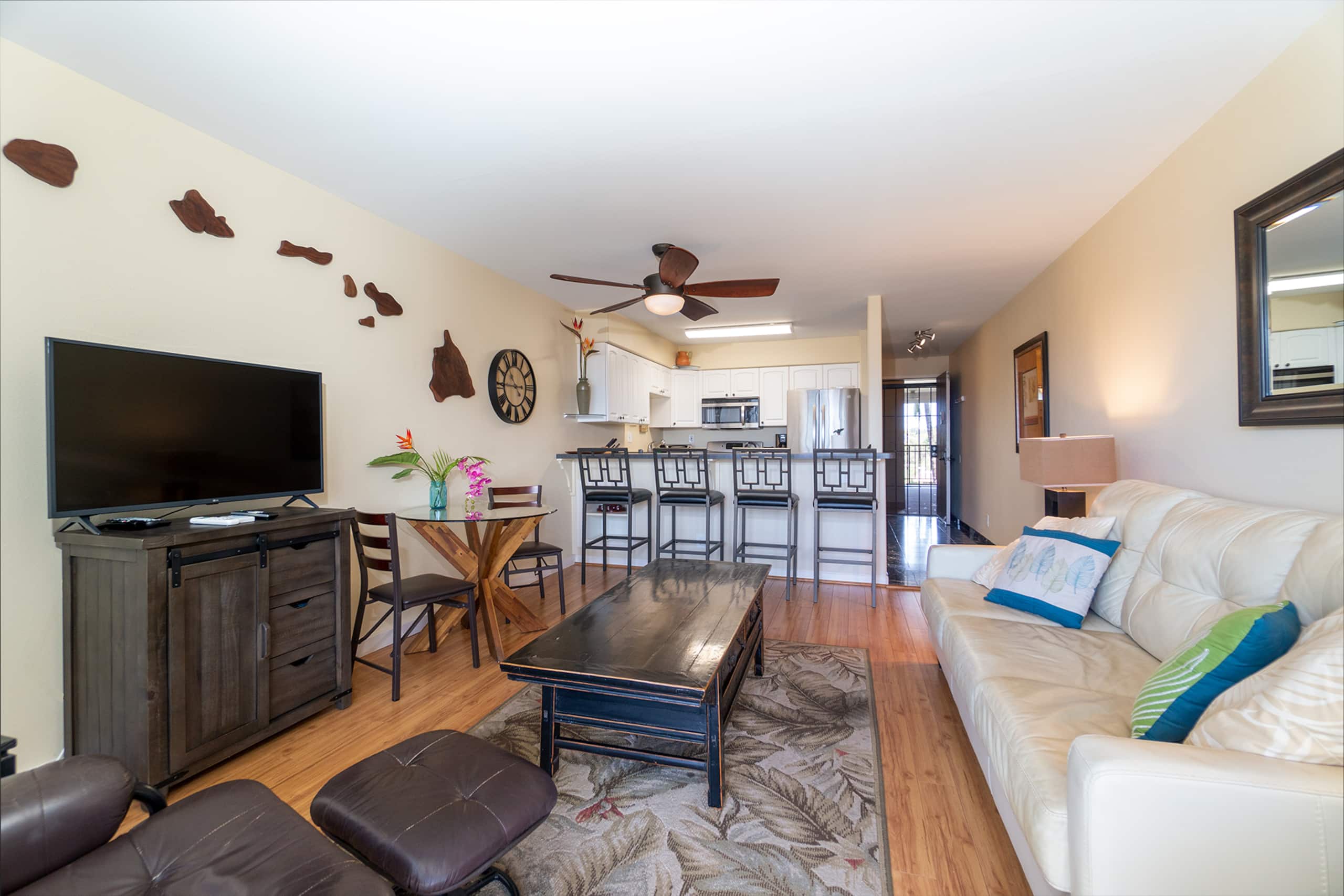 Condo in Kihei · ★4.79 · 1 bedroom · 2 beds · 1 private bath - Image 5