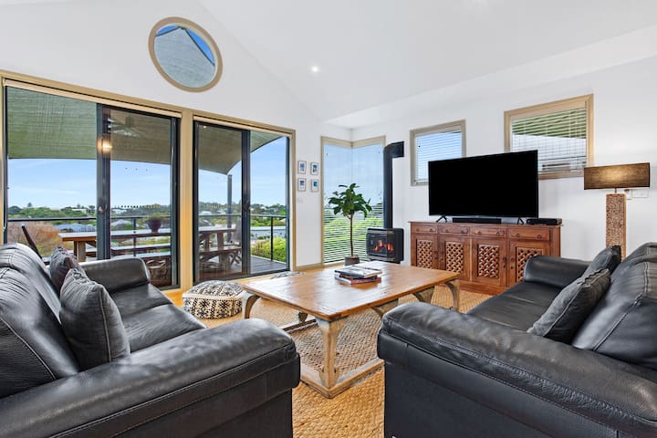 Sorrento Sundeck gallery image 2