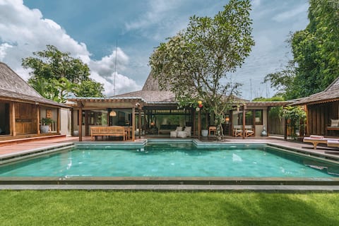 Elegant 4-br Villa close to the beach - PROMO !