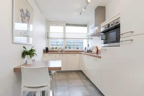 Close to downtown / homey / high-speed internet
