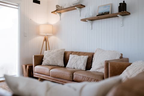 Top performing Airbnb: The Shore Shack - family friendly getaway in Cowes