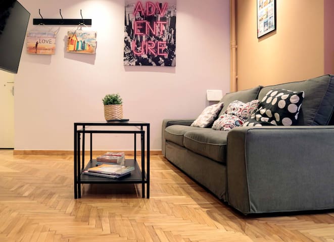 Toni’s – Acropolis 3BD Apartment Close To Metro gallery image 3