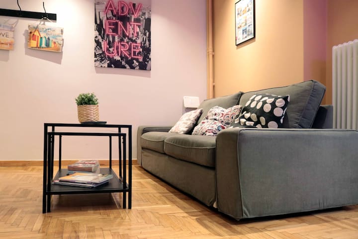 Toni’s – Acropolis 3BD Apartment Close To Metro gallery image 2