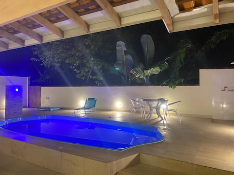 Popular Airbnb listing: House in condominium, swimming pool, 3 en-suites, cable TV and Wi-Fi in Caraguatatuba