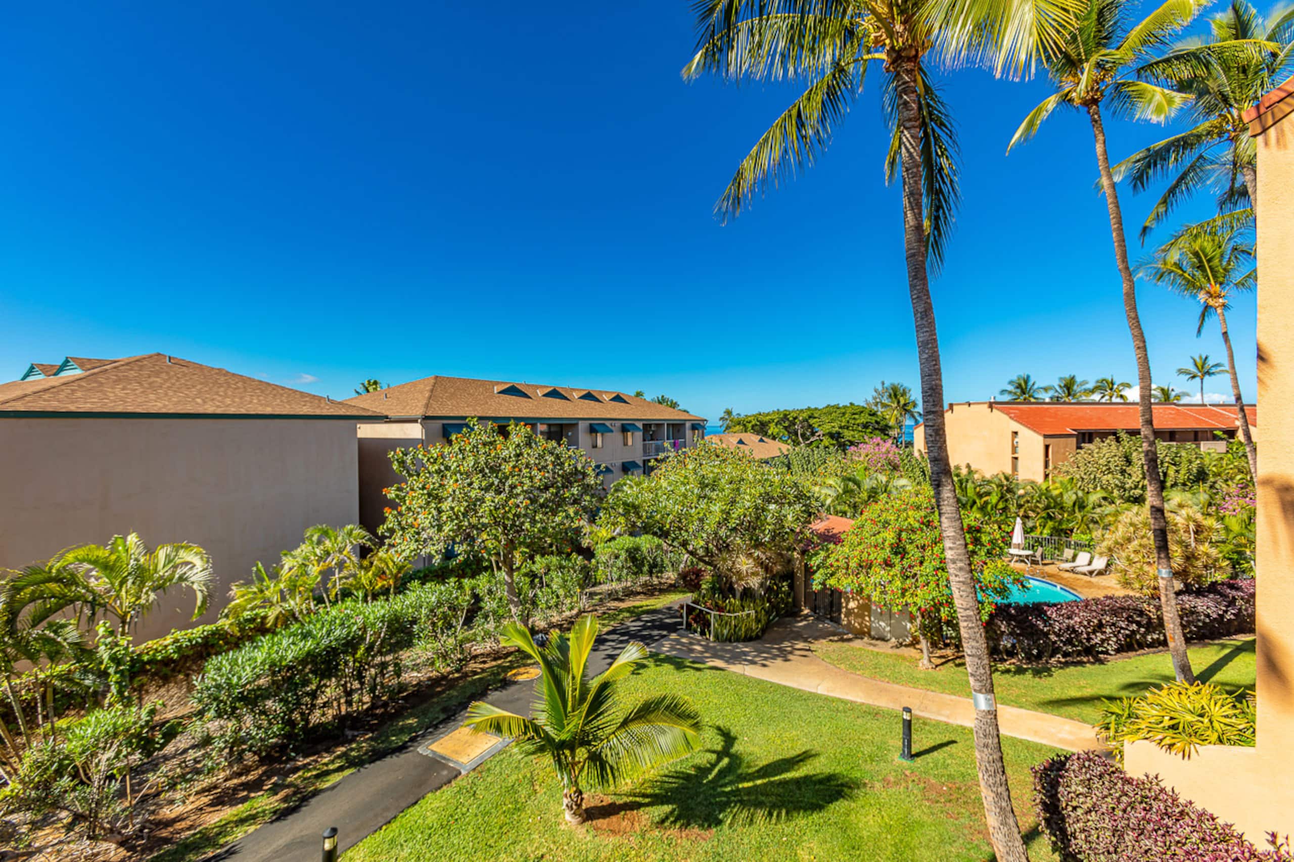 Condo in Kihei · ★4.84 · 1 bedroom · 2 beds · 1 bath - Image 27