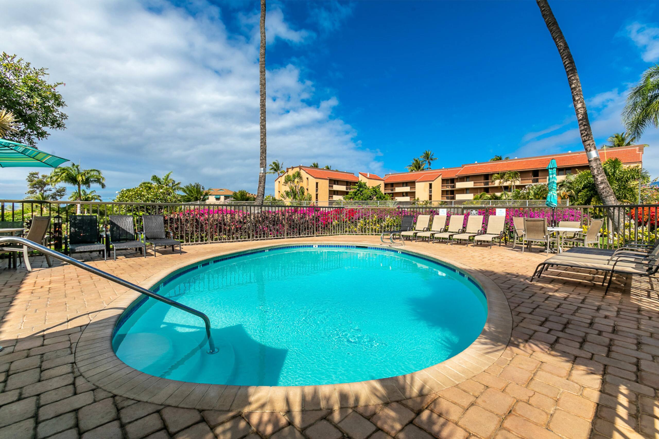 Condo in Kihei · ★4.84 · 1 bedroom · 2 beds · 1 bath - Image 25