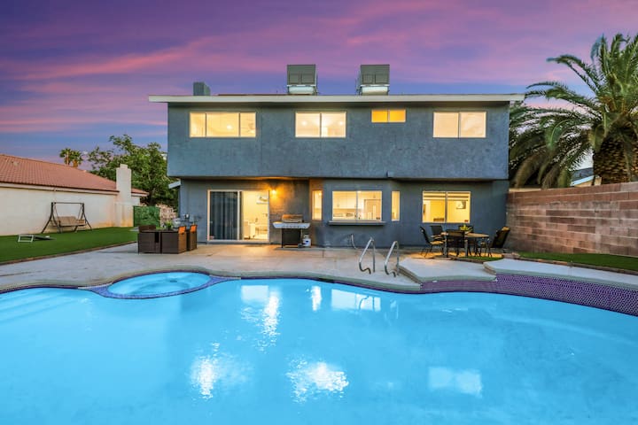 Modern Oasis | Heated Pool on Request & Game Room