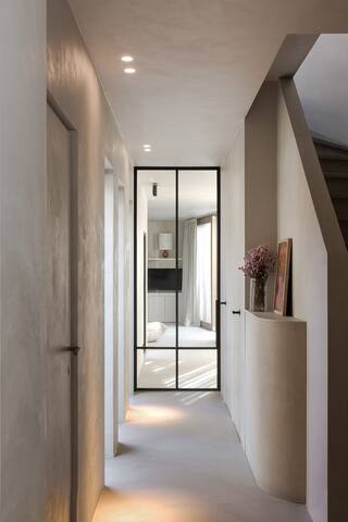 Your Luxury Home Away from Home 2 gallery image 4