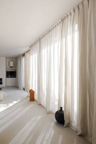 Your Luxury Home Away from Home 2 gallery image 5