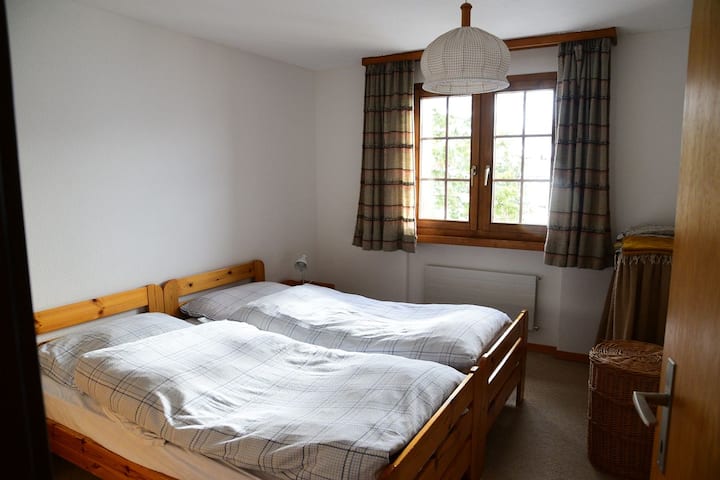 Მშობლების საძინებელი