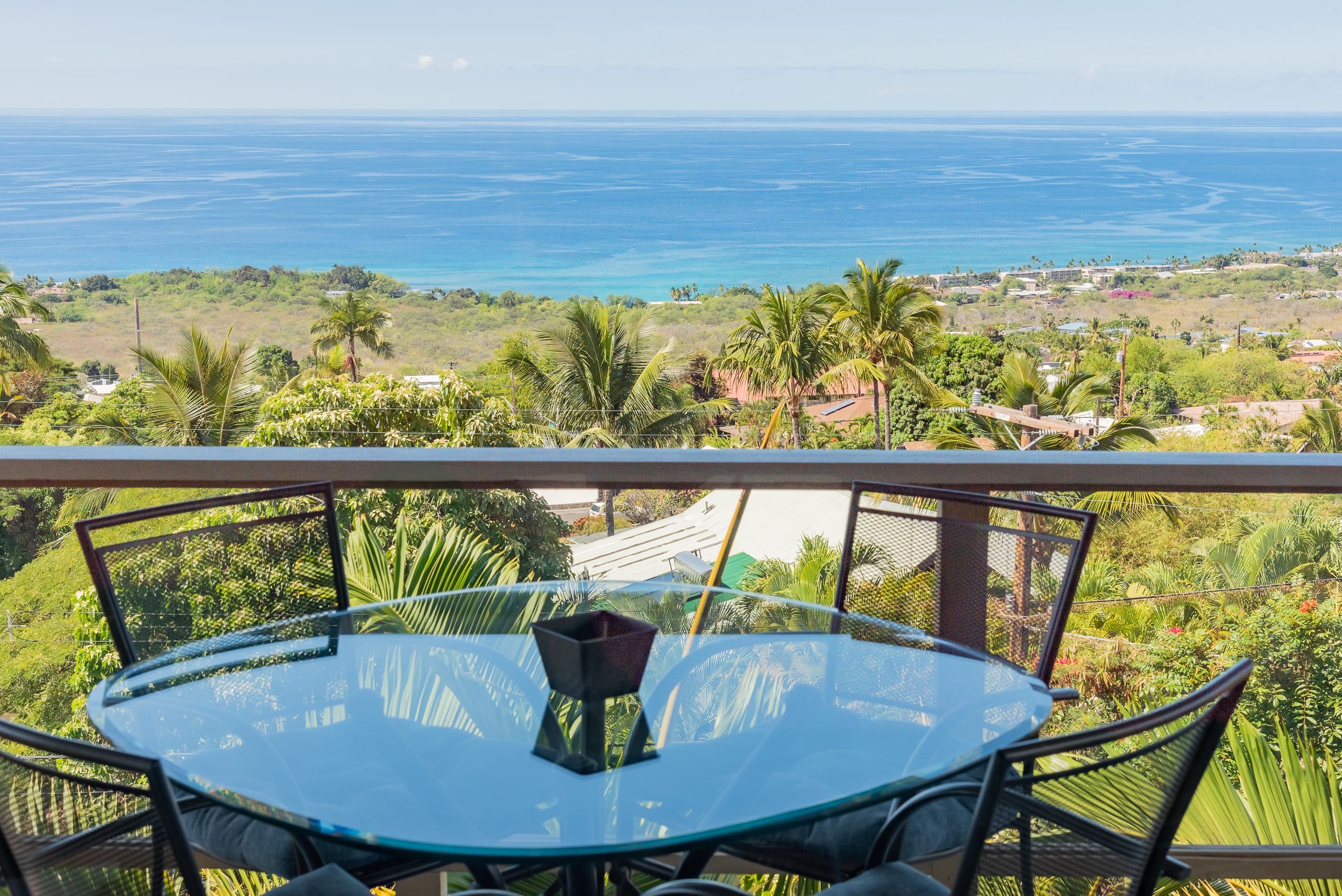 Home in Kailua-Kona · ★4.97 · 2 bedrooms · 2 beds · 1.5 baths - Image 28
