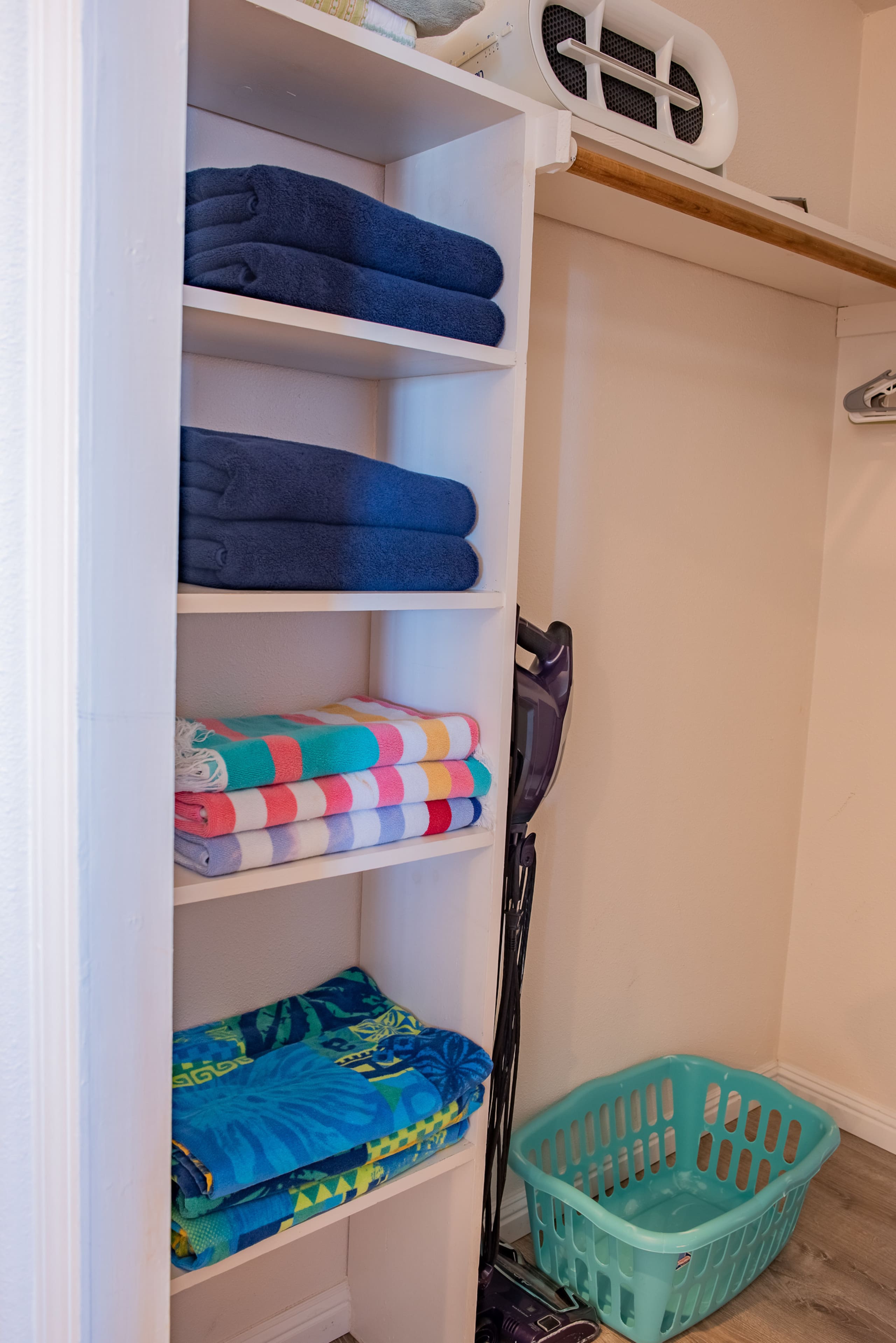 Home in Kailua-Kona · ★4.97 · 2 bedrooms · 2 beds · 1.5 baths - Image 15