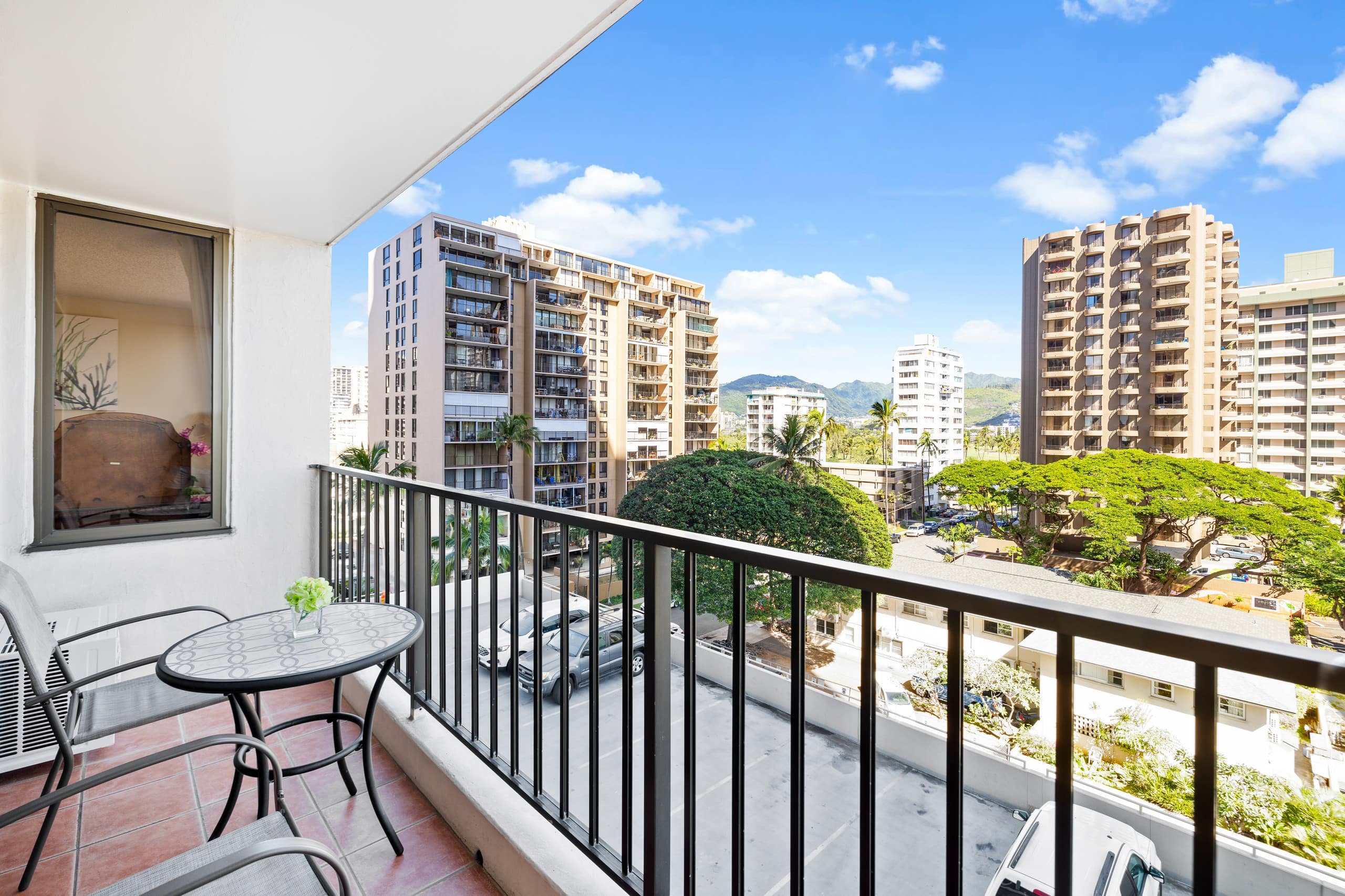 Condo in Honolulu · ★4.78 · 1 bedroom · 3 beds · 1 private bath - Image 59