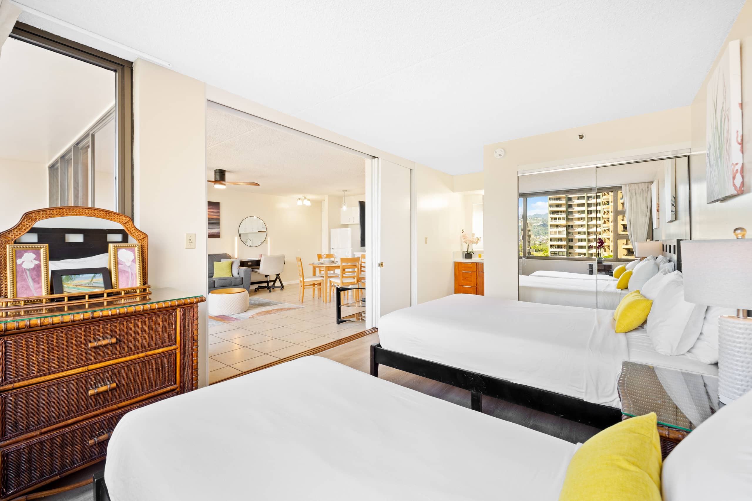 Condo in Honolulu · ★4.78 · 1 bedroom · 3 beds · 1 private bath - Image 20