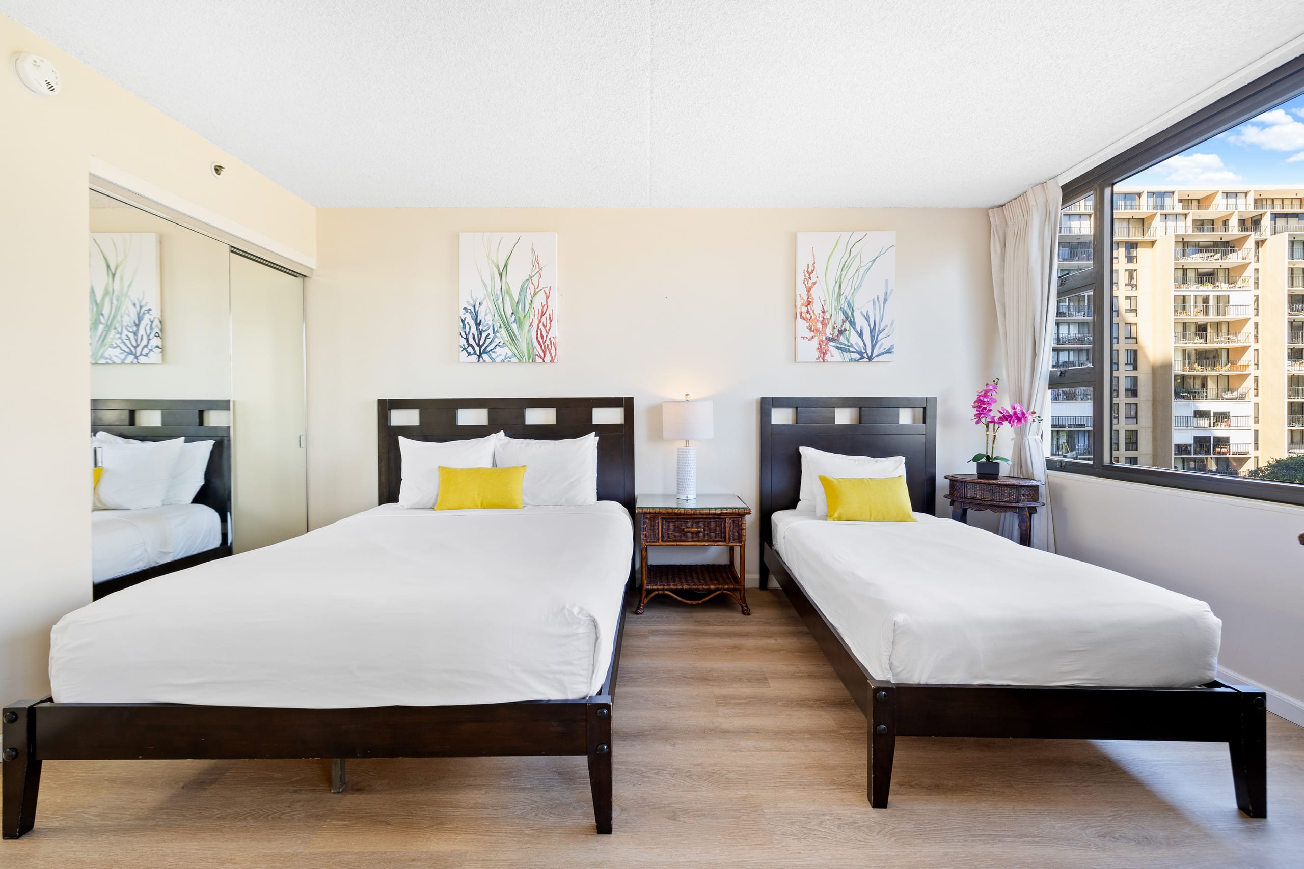 Condo in Honolulu · ★4.78 · 1 bedroom · 3 beds · 1 private bath - Image 19