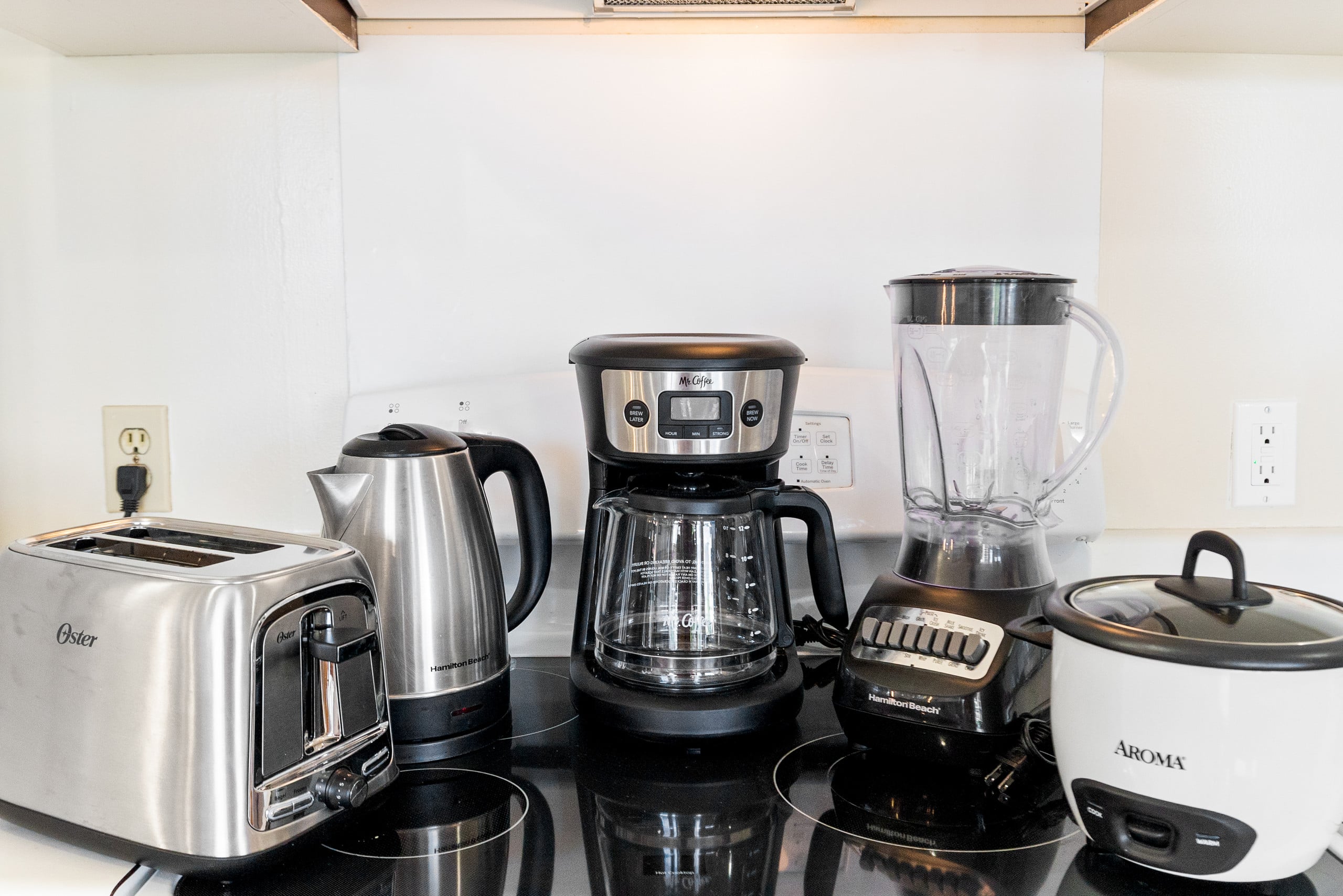 Condo in Honolulu · ★4.78 · 1 bedroom · 3 beds · 1 private bath - Image 13