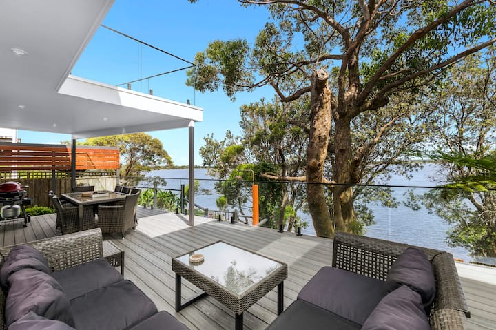 By The River-River front location with water views