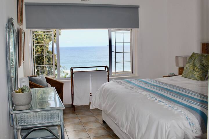 ห้องนอนที่ 2 - พร้อม BIC และโต๊ะเครื่องแป้ง