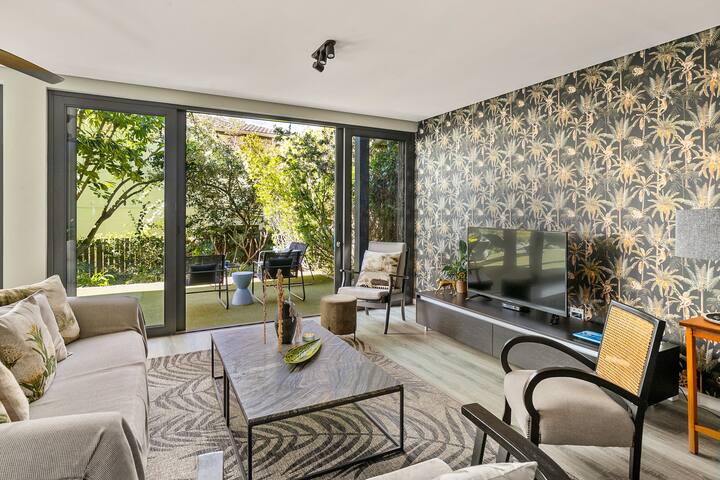 Central Garden Oasis | Superb Views gallery image 5