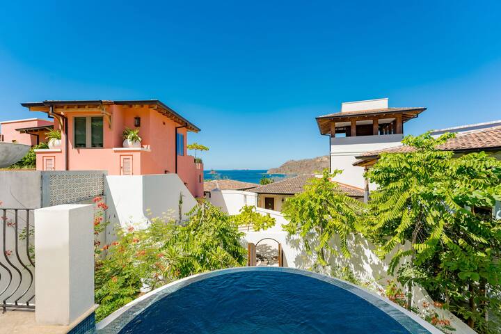 Ocean View, Pool & Beach Club - Casa Elizabeth