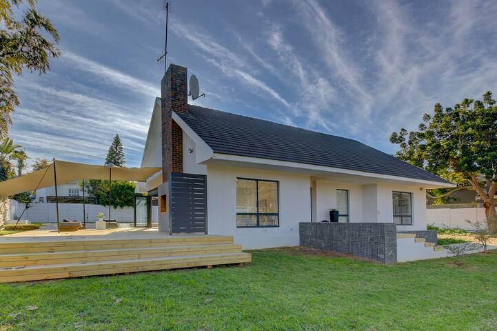 Somerset West Retreat gallery image 2