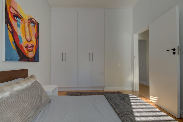 Segundo dormitorio con cama matrimonial