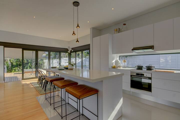 Somerset West Retreat gallery image 4