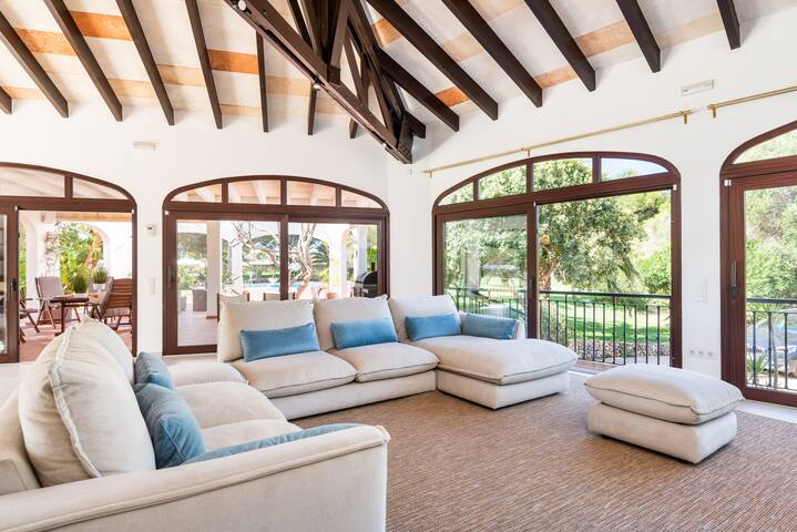 Privacidad, inmensa Villa, tenis, piscina.. gallery image 5