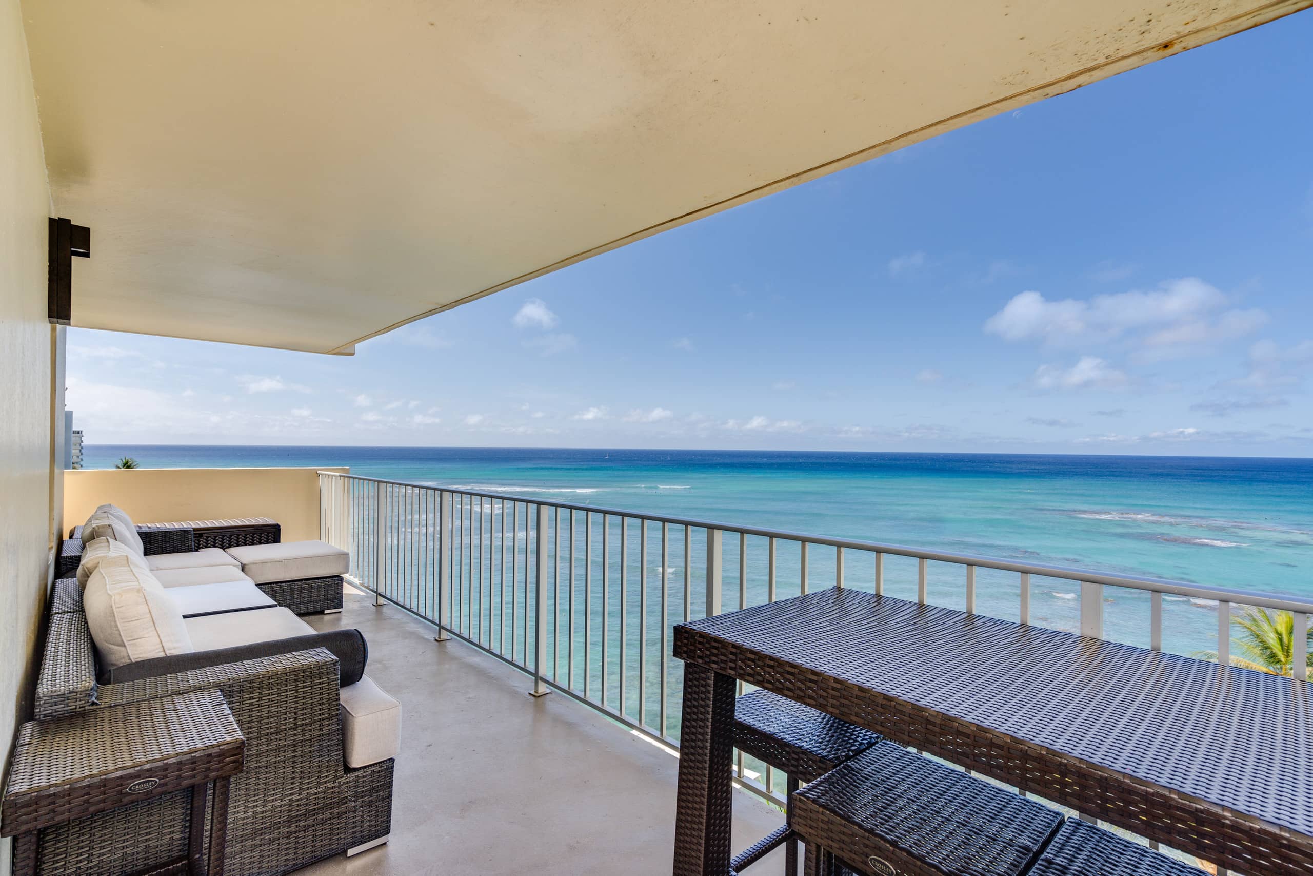 DHBH 1101 A loved Gold Coast Condo - Image 23