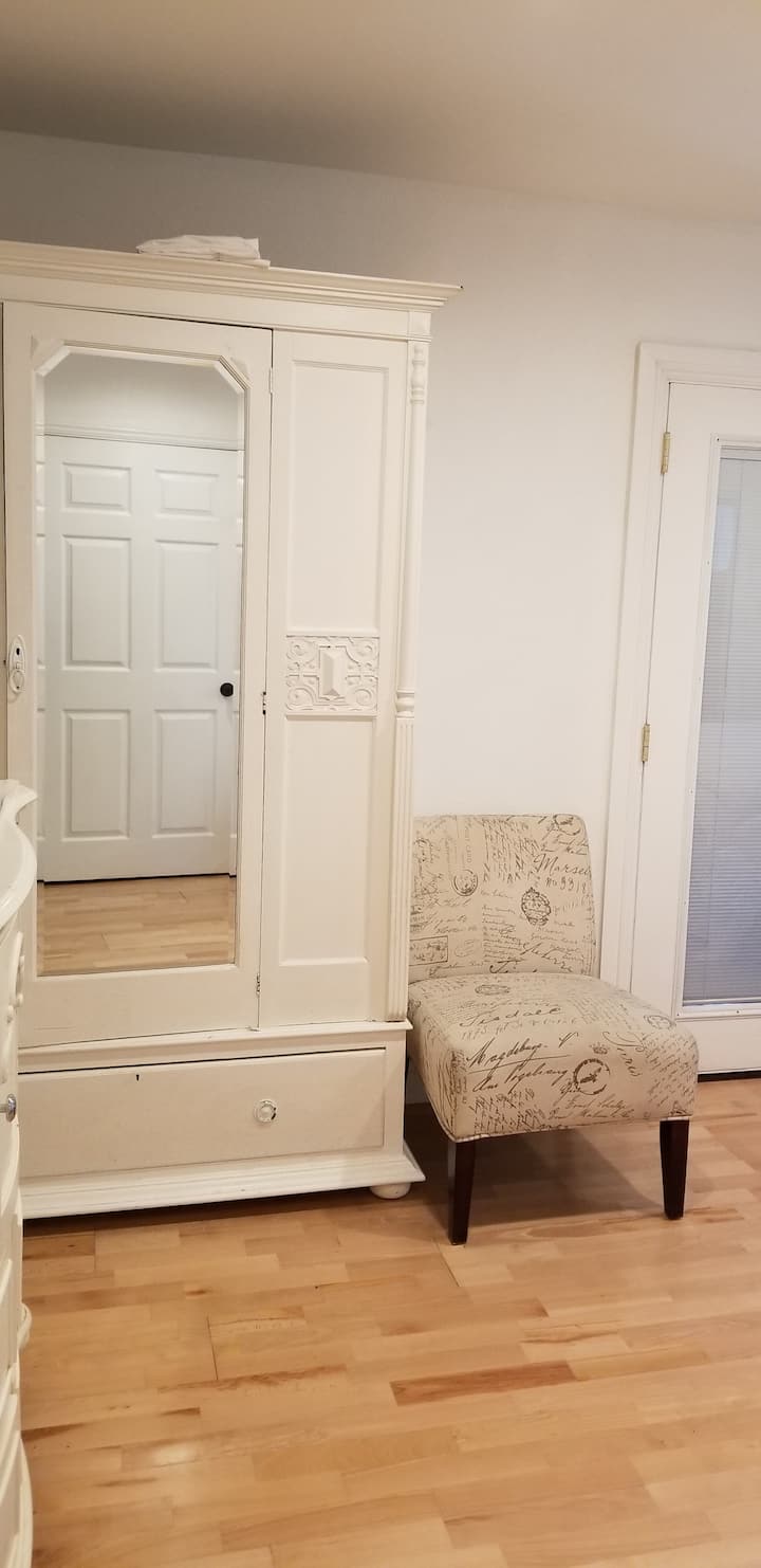 Private Cute Cottage Villa Studio - Yorba Linda, CA
