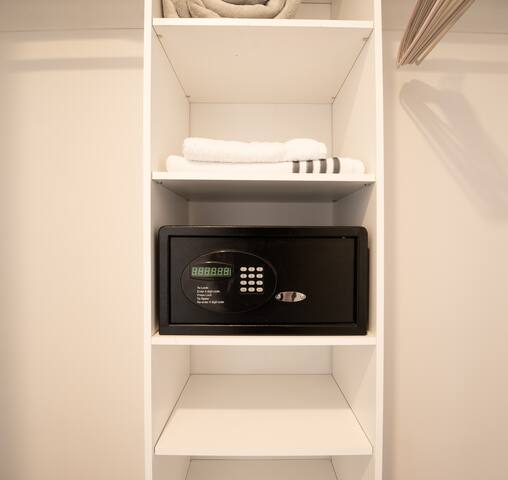 2BR Suite Great South BayView w/kitchen 6th Floor gallery image 5