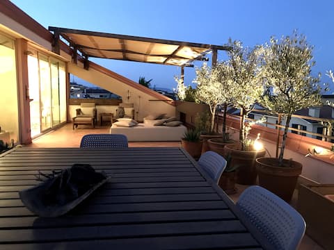 Siderno, penthouse with terrace within walking distance of the sea