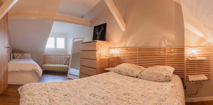 Საძინებელი 1
ორადგილიანი საწოლი და საწოლი