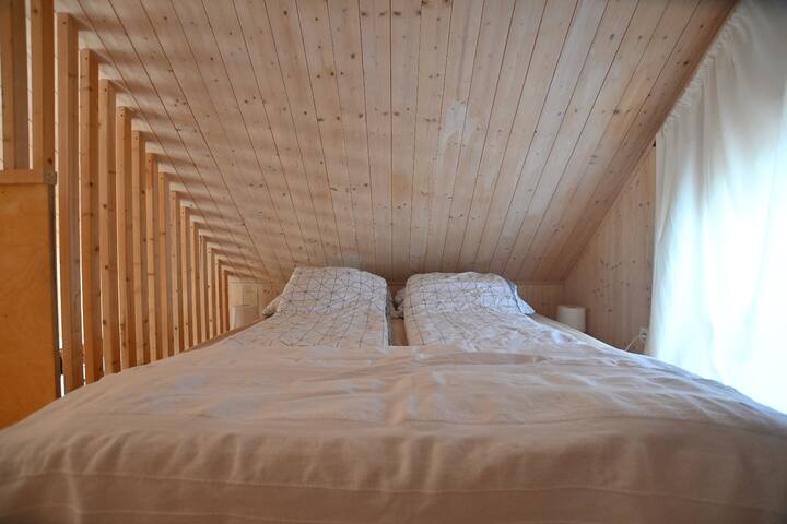 Jodełka Barn - ห้องนอนชั้นลอย 