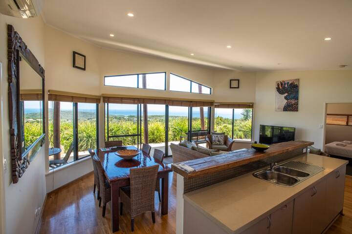 Villa – Isaacs – 2 night gallery image 5