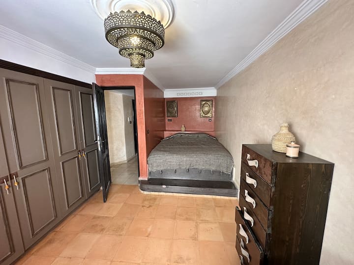 Chambre double vue rue 