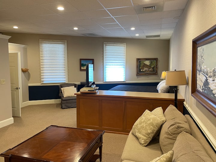 Quiet Downtown Loft - South Boston, VA